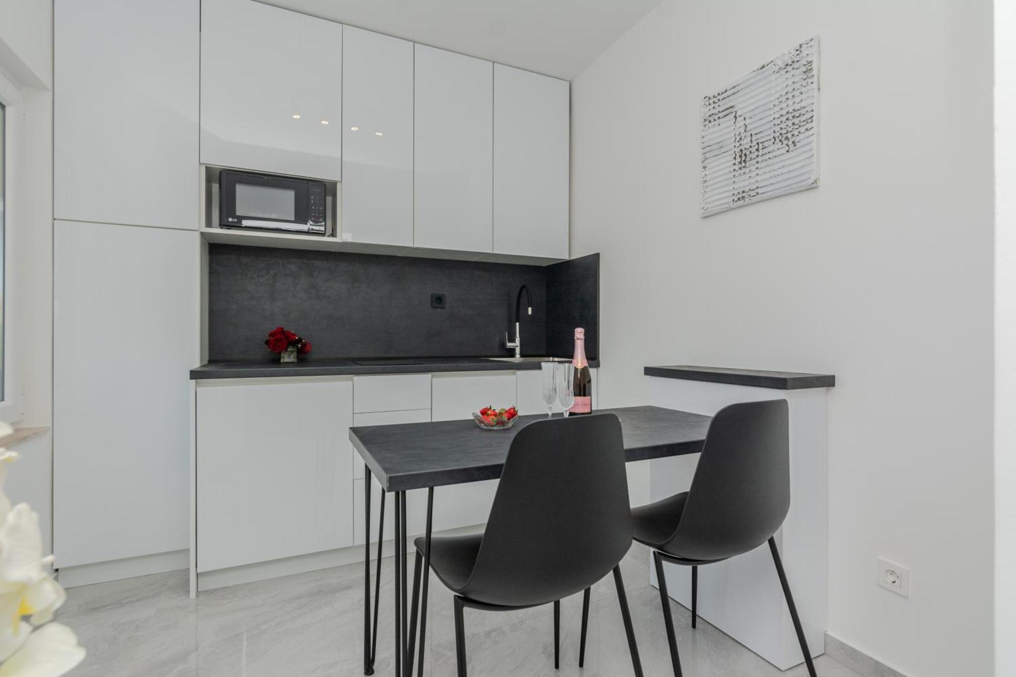 Andelka Apartment *